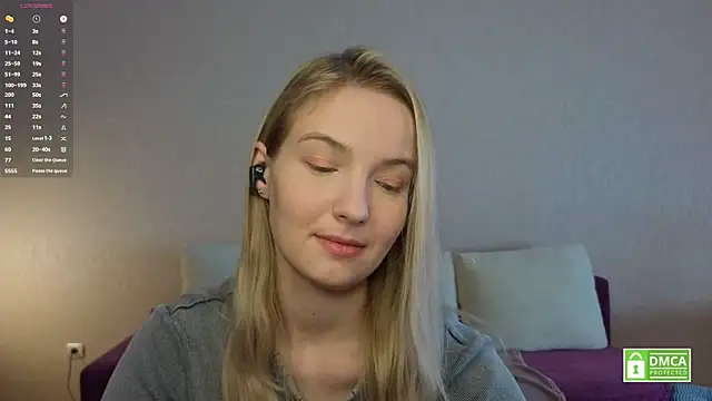 HongTomczak online show from 07-08-26, 06:29