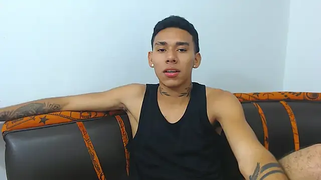 Snapshot of sebasbight chatting on 09-25-25, 08:34 sebasbight online show from 09-25-25, 08:34