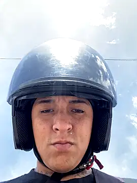 Snapshot of Jrivera22 chatting on 11-10-25, 05:23 Jrivera22 online show from 11-10-25, 05:23