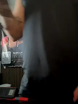 IanGilbert online show from 11-23-25, 01:55