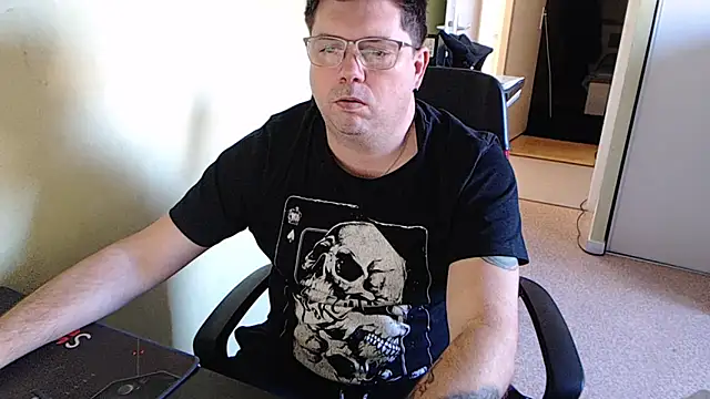 blueandwhite1 online show from 02-02-25, 04:00