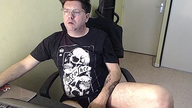 blueandwhite1 online show from 02-02-26, 04:49