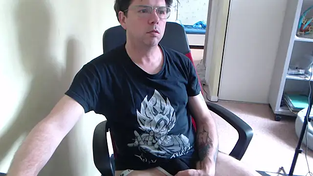 blueandwhite1 online show from 04-28-26, 02:22