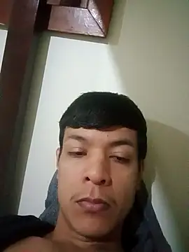 Snapshot of WillRodriguesf10 chatting on 11-08-25, 01:33 WillRodriguesf10 online show from 11-08-25, 01:33
