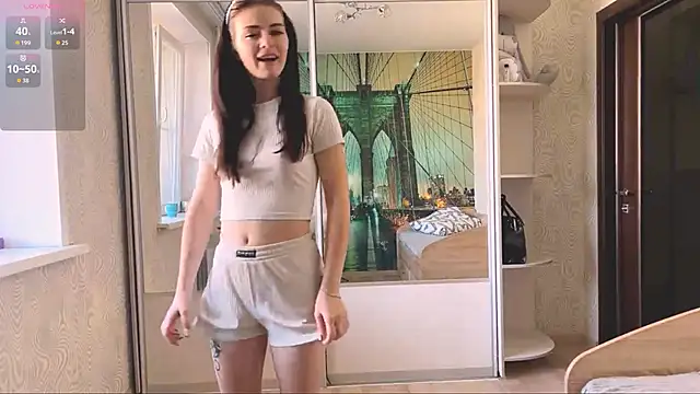 TianaWidell online show from 10-31-25, 05:19