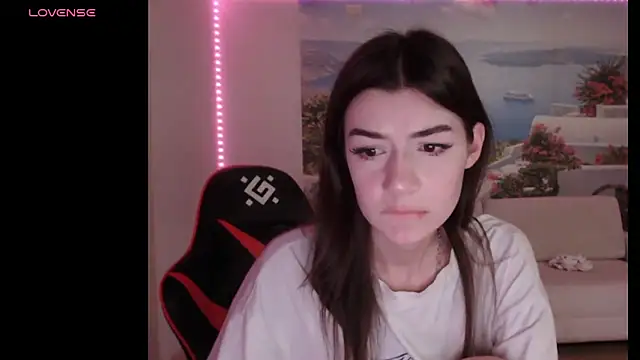 shadowraze228 online show from 11-08-25, 06:18