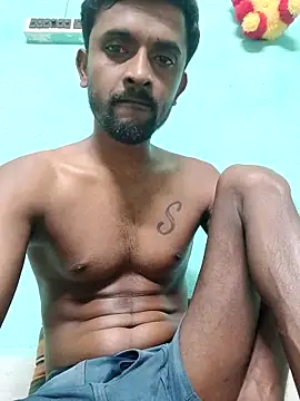 Snapshot of ShinuRoy chatting on 10-15-25, 04:51 ShinuRoy online show from 10-15-25, 04:51