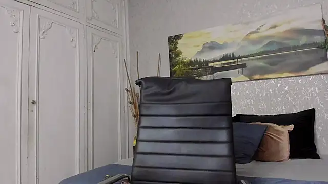 Snapshot of Tyler_durten chatting on 06-28-26, 03:56 Tyler durten online show from 06-28-26, 03:56