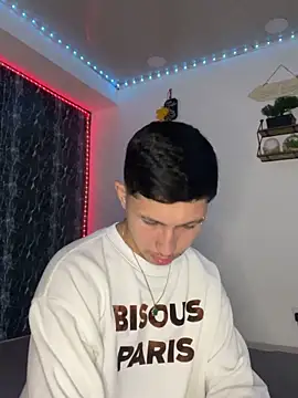 Snapshot of Alejandro_BigCock22 chatting on 09-17-25, 03:30 Alejandro BigCock22 online show from 09-17-25, 03:30