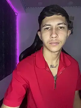 Snapshot of Alejandro_BigCock22 chatting on 10-24-25, 01:03 Alejandro BigCock22 online show from 10-24-25, 01:03