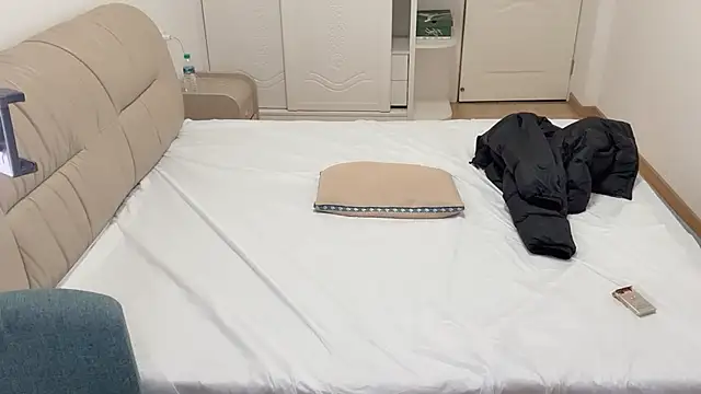 STxuguanhan online show from 12-01-25, 09:14