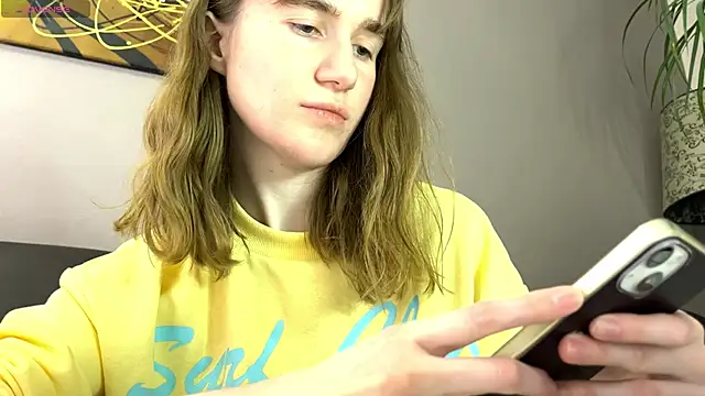 velina   online show from 09-27-25, 08:47