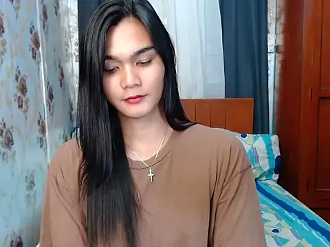 lady in moon online show from 10-23-25, 04:28