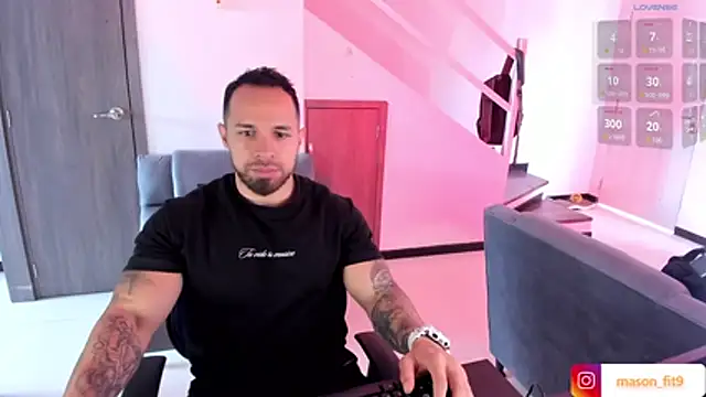 Scarlett Luxe online show from 07-18-26, 01:48