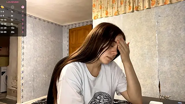 Snapshot of Lia_rise chatting on 09-28-25, 03:17 Lia rise online show from 09-28-25, 03:17