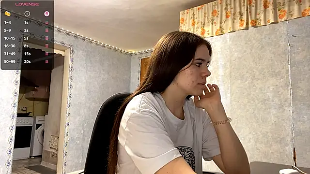 Snapshot of Lia_rise chatting on 10-18-25, 01:01 Lia rise online show from 10-18-25, 01:01