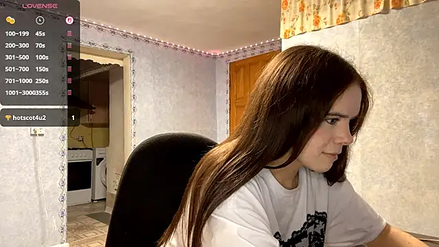 Lia rise online show from 10-27-25, 05:06