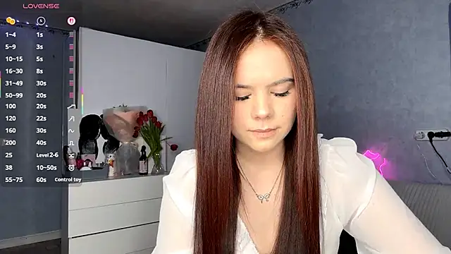 Lia rise online show from 03-11-26, 03:40