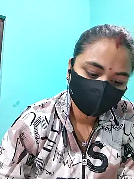 Snapshot of DivyaBhabhi69@xh chatting on 05-18-26, 03:51 DivyaBhabhi69xh online show from 05-18-26, 03:51