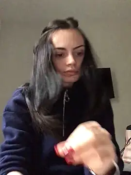 Snapshot of prettylittlefooxy chatting on 11-13-25, 12:15 prettylittlefooxy online show from 11-13-25, 12:15