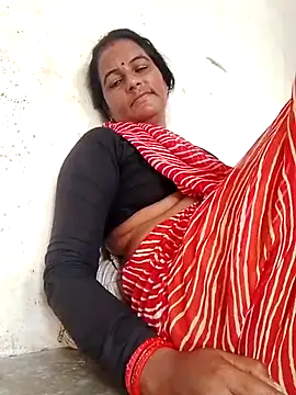 Snapshot of Suhani_hot12 chatting on 10-08-25, 10:24 Suhani hot12 online show from 10-08-25, 10:24