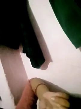 Snapshot of Hot-yuo84 chatting on 09-20-25, 07:59 Hot-yuo84 online show from 09-20-25, 07:59