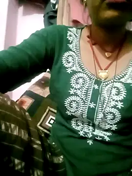 Snapshot of Hot-yuo84 chatting on 10-05-25, 05:33 Hot-yuo84 online show from 10-05-25, 05:33