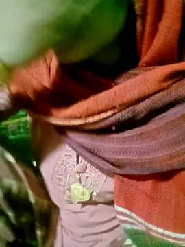 Snapshot of Hot-yuo84 chatting on 10-22-25, 05:45 Hot-yuo84 online show from 10-22-25, 05:45