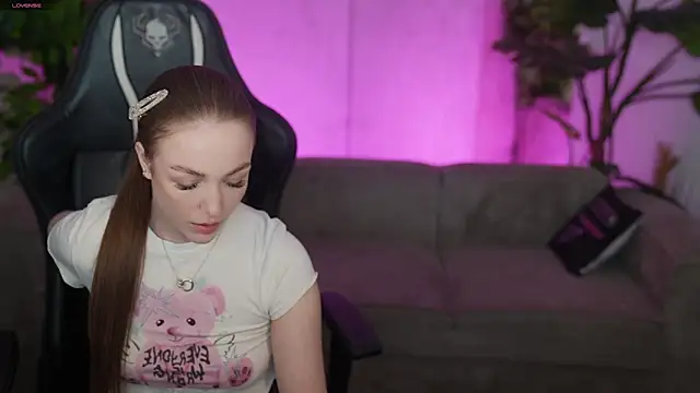 Ella 054 online show from 04-26-26, 01:31