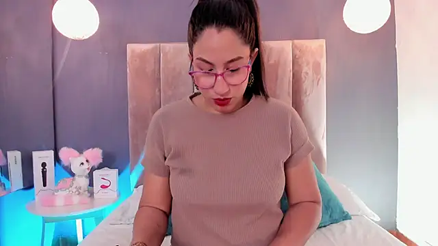 Snapshot of Karoline21 chatting on 09-16-25, 12:17 Karoline21 online show from 09-16-25, 12:17