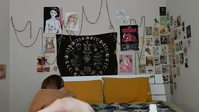 WonderConnie1 online show from 10-19-25, 03:34