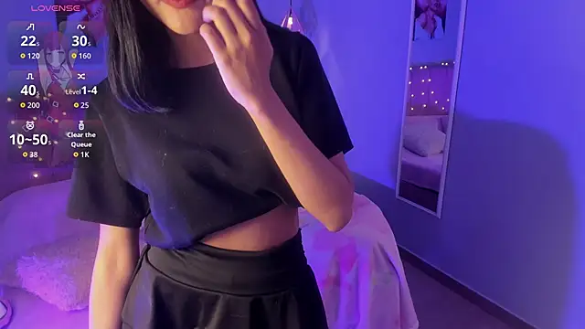 ela petit online show from 06-16-26, 07:49