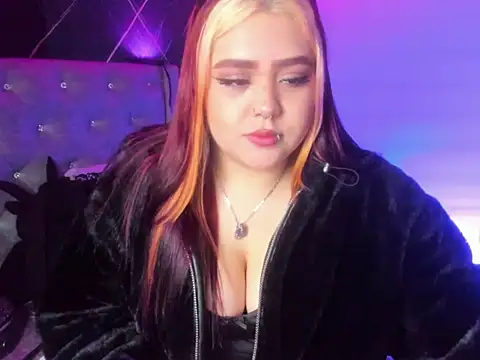 Snapshot of im_bunny__ chatting on 11-23-25, 11:32 im bunny online show from 11-23-25, 11:32