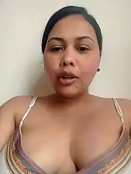 Snapshot of Alessandraa- chatting on 05-23-26, 07:18 Alessandraa- online show from 05-23-26, 07:18