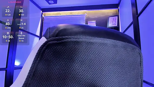 ScarletMoon1  online show from 10-10-25, 09:36