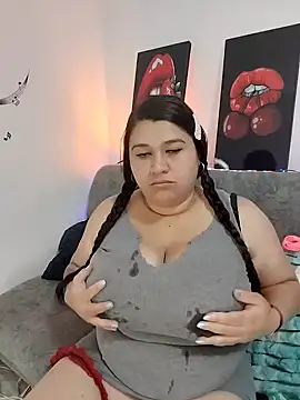 Snapshot of SafiroFer chatting on 10-22-25, 09:03 SafiroFer online show from 10-22-25, 09:03