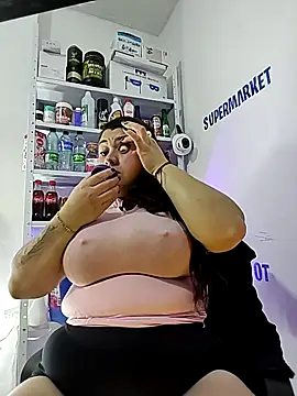 Snapshot of SafiroFer chatting on 12-01-25, 09:09 SafiroFer online show from 12-01-25, 09:09