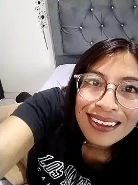 Snapshot of Megan_Darcy chatting on 03-16-26, 05:44 Megan Darcy online show from 03-16-26, 05:44