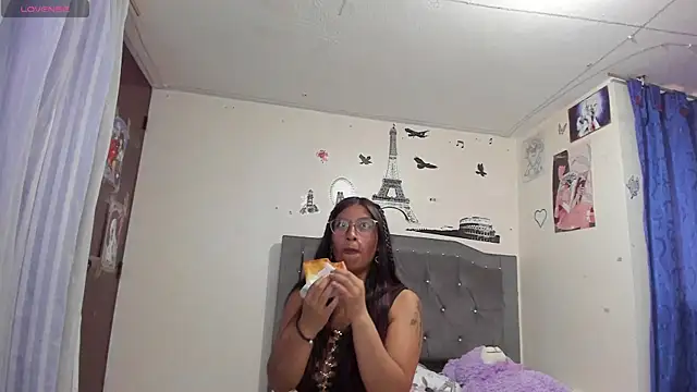 Megan Darcy online show from 04-23-26, 07:05