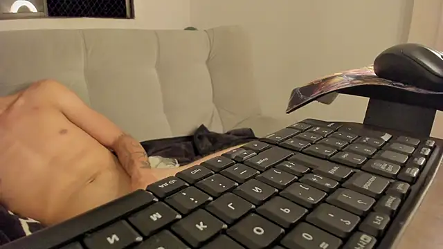 Snapshot of lordpussy__ chatting on 09-20-25, 02:56 lordpussy   online show from 09-20-25, 02:56