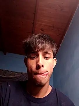 Snapshot of matiatr1112 chatting on 04-04-26, 11:35 matiatr1112 online show from 04-04-26, 11:35