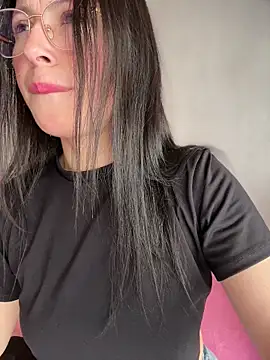 Mia salinass online show from 03-17-26, 06:44