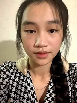 -Lie-06 online show from 09-19-25, 05:42