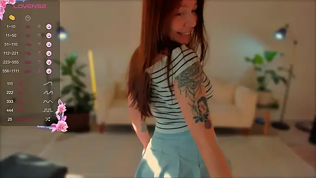 Snapshot of fairy_lele chatting on 10-18-25, 03:20 fairy lele online show from 10-18-25, 03:20