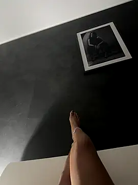 Snapshot of BabyLeopard chatting on 09-10-25, 04:40 BabyLeopard online show from 09-10-25, 04:40