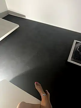 Snapshot of BabyLeopard chatting on 09-18-25, 04:42 BabyLeopard online show from 09-18-25, 04:42