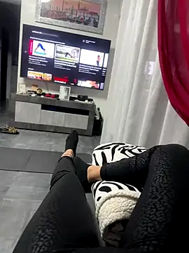 Snapshot of BabyLeopard chatting on 10-22-25, 06:29 BabyLeopard online show from 10-22-25, 06:29