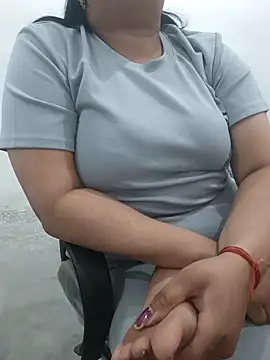 Snapshot of payal_261072_ chatting on 03-05-26, 04:19 payal 261072 online show from 03-05-26, 04:19