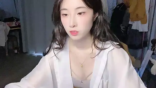 Freya7777 online show from 09-12-25, 03:39