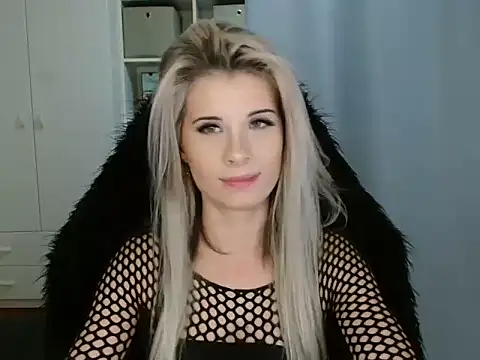 KristineGlow online show from 11-19-25, 07:25